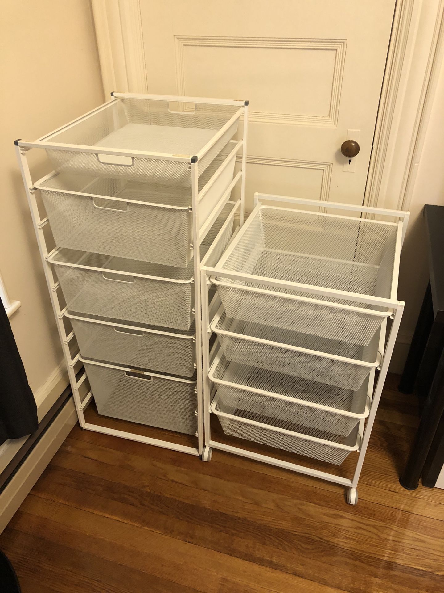 Metal drawer units