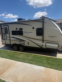 2018 Freedom Express Camper