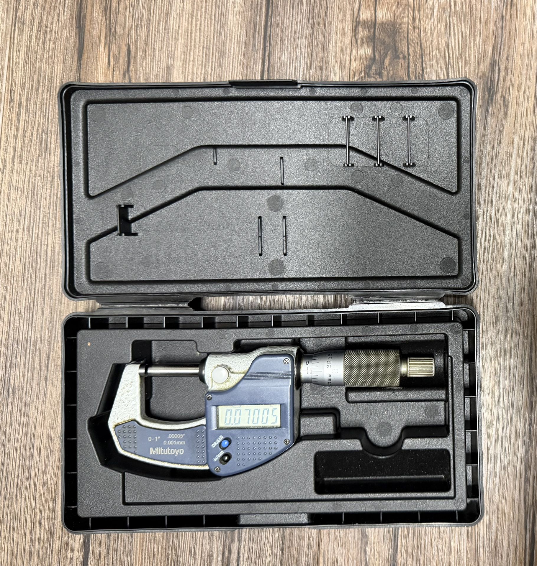MITUTOYO /DIGITAL OUTSIDE MICROMETER