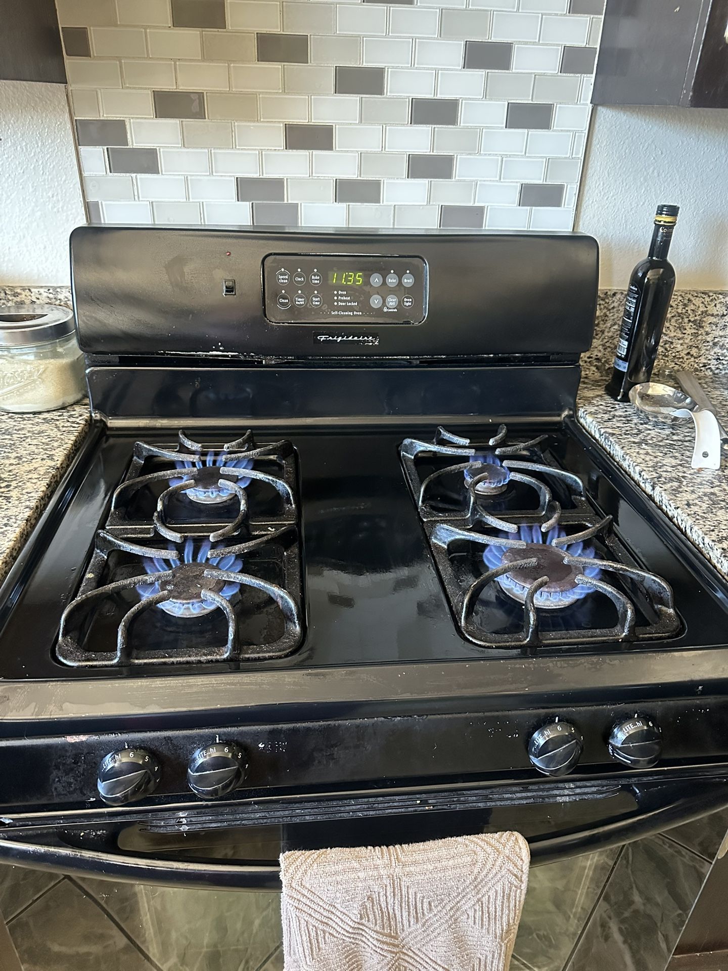 Black Stove 4 Burners