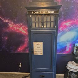 Doctor Who cabinet that my son Used for clove