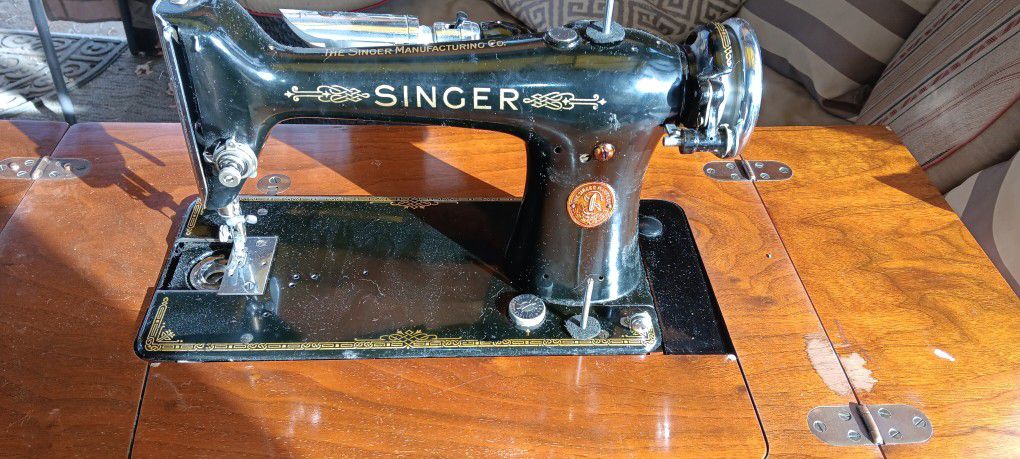 Singer Sewing Machine 1927