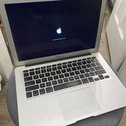 Macbook Air 13 Inch  Aluminiun