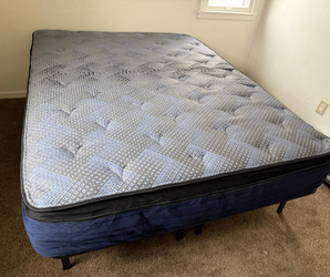New Queen Mattress – Great Deal
