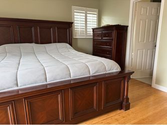 Bed set sold without mattress
