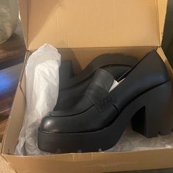 Woman’s Mary Jane Chunky Heeled Boots