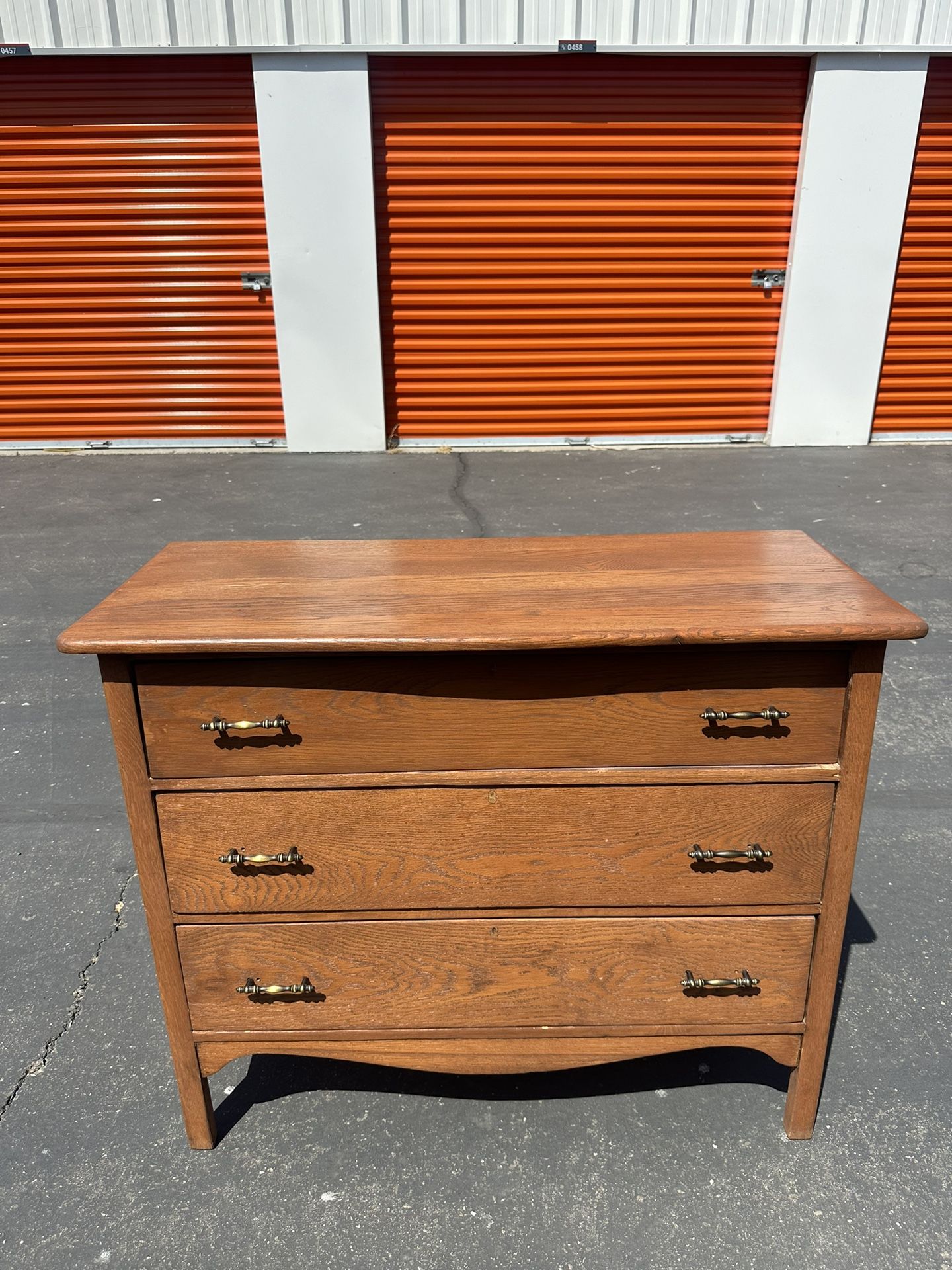 Vintage 3 Drawer Dresser - www.disolcolor.com Vintage 3 Drawer Dresser - www.disolcolor.com