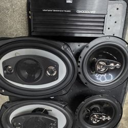 2 Amps 2 Pairs of speakers