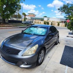 2011 Infiniti G25