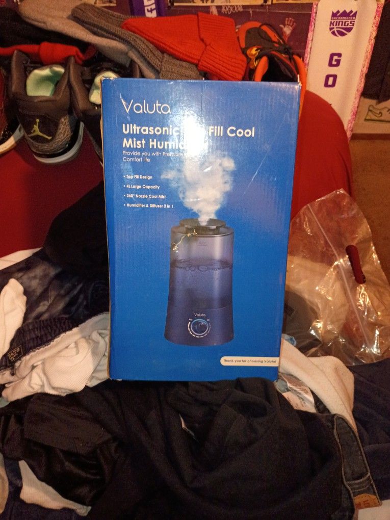 "Valuta" Ultrasonic Top Fill Cool Mist Humidifier..(Brand New)..
