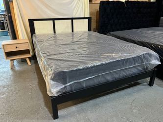 Queen Size Platform Bed Frame Solid Wood ONLY $119 Brand New 