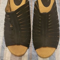 Brand New Croft & Barrow Wedge Sandals