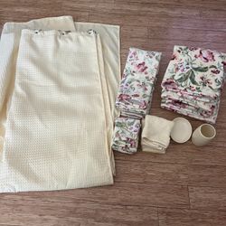 Yellow Floral Bathroom Set