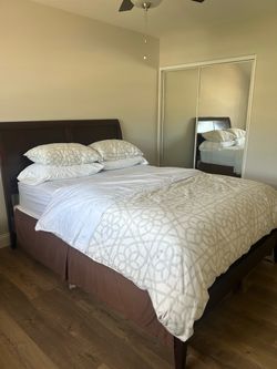 Queen Bed - wood