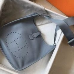 Evelyn Style Handbag 