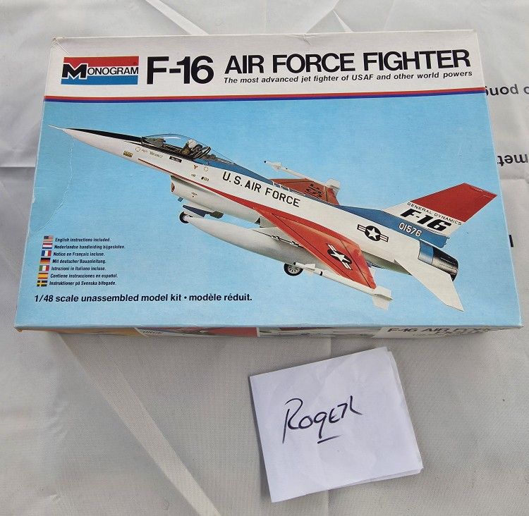 Vintage 1970's F-16 Air Force Fighter 1:48 Scale Plastic Model Kit 5401
