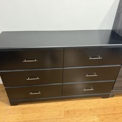 Storkcraft Brookside 6 Drawer Nursery Double Dresser, Black