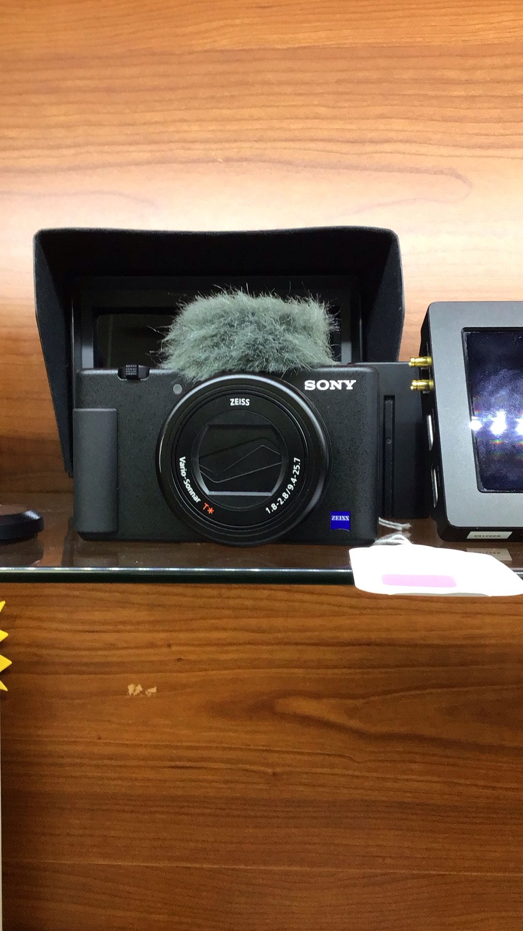 Sony Cyber shot ZV-1F 4k Video Compact Digital Clot Camera