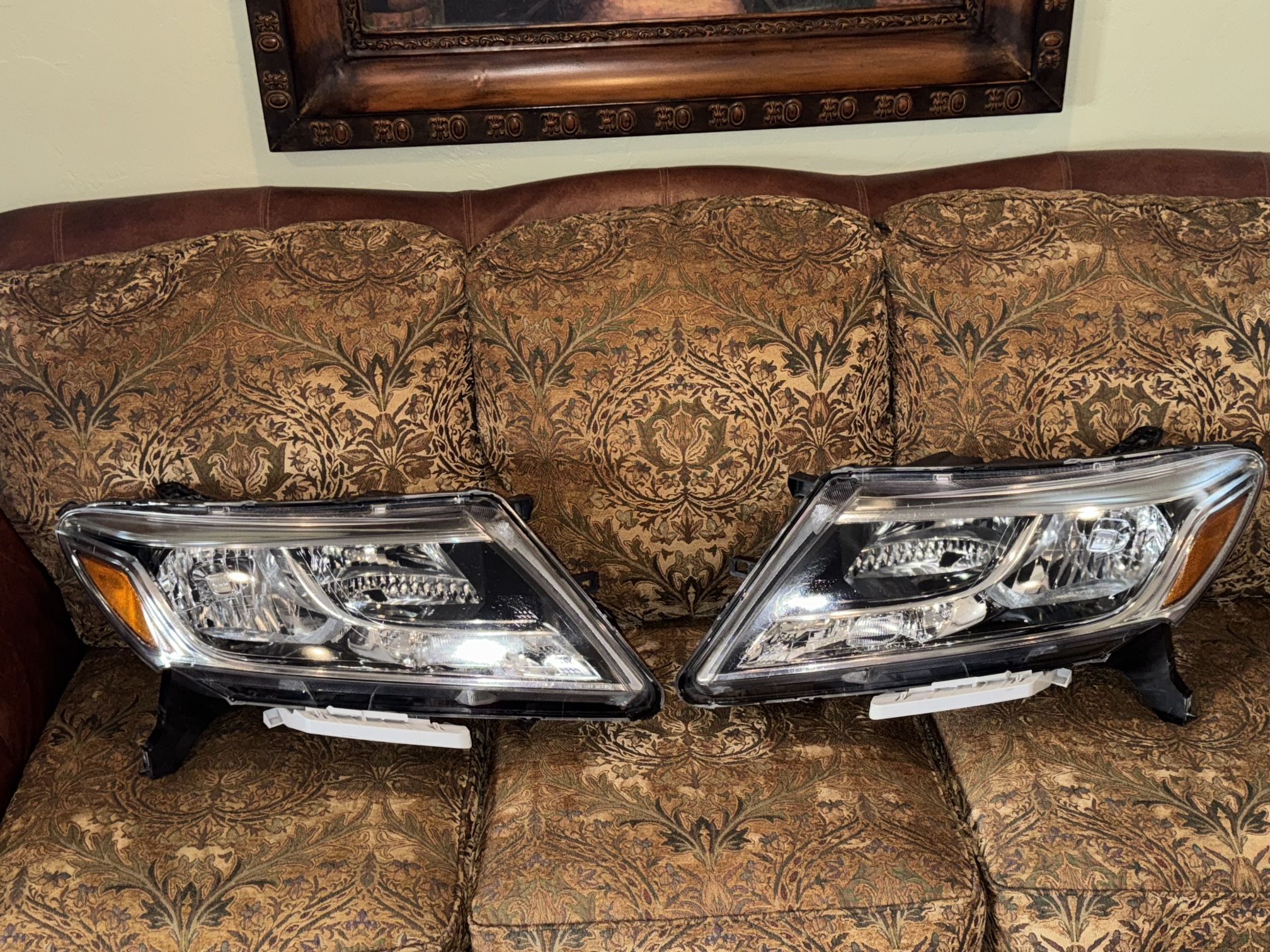 Original Headlights Nissan Pathfinder 