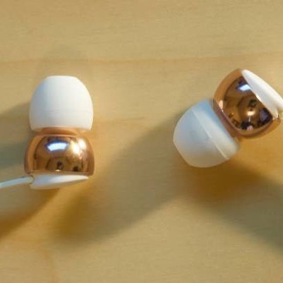 Studio Vasa Bla Bluetooth headphones, rose gold and white