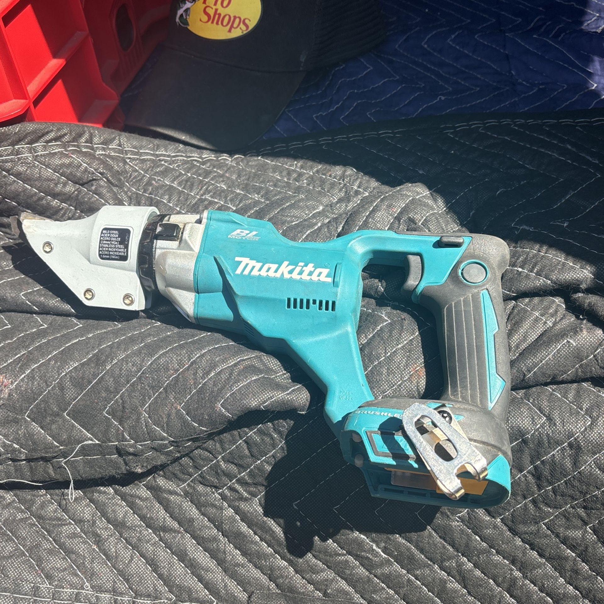 Makita Para Cortar Sheet Metal