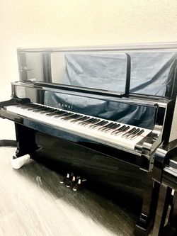 Like new 1991 Kawai 50” US5X custom model Upright Piano Free delivery and tuning