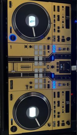 Rev 7 dj mixer