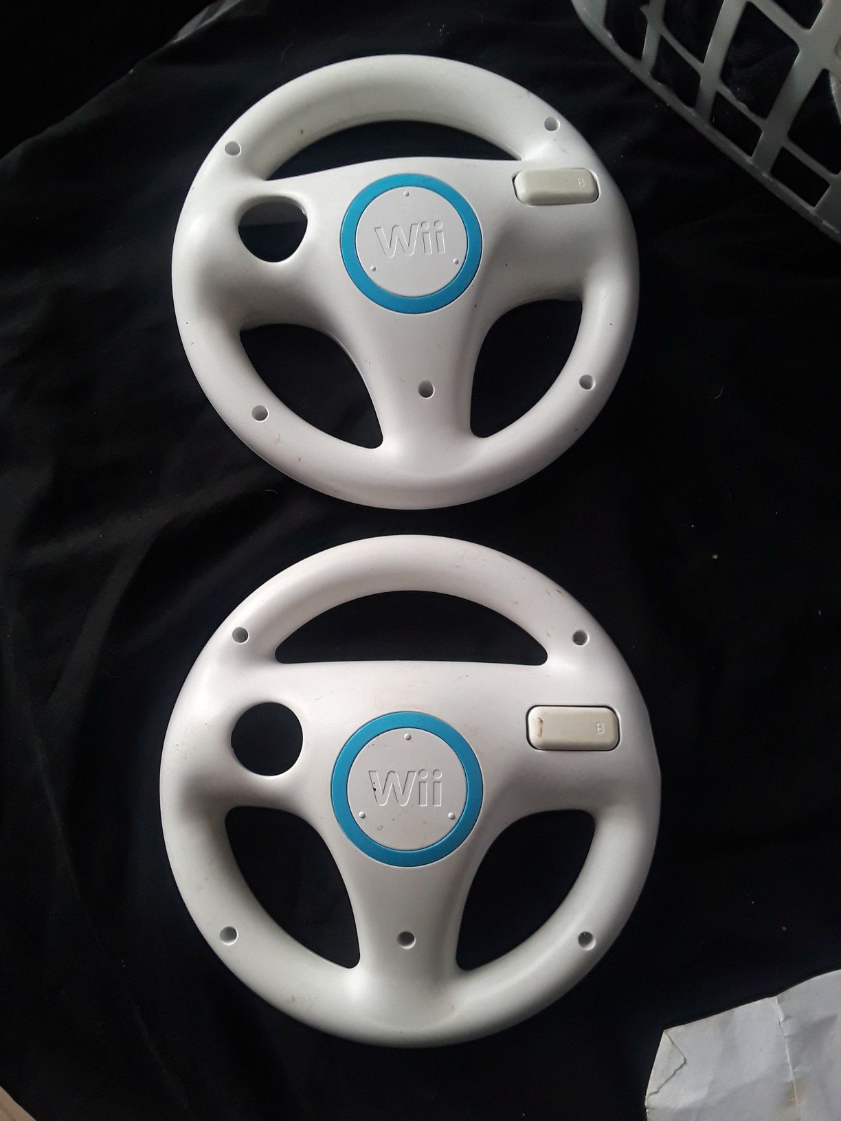 2 wii steering wheels