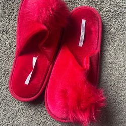 Size 7—very nice and in good condition.