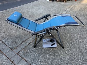 Set of Two Timber Ridge zero gravity recliners.