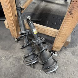 2024 GMC Sierra Factory Struts 