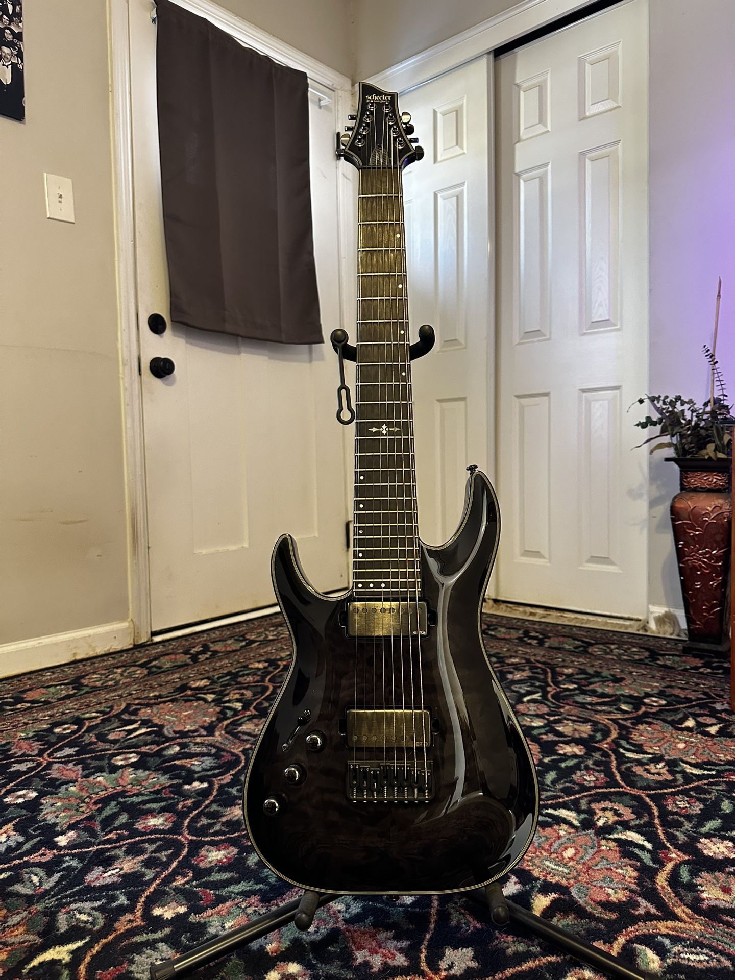 Schecter Hellraiser Hybrid 8 String (Lefty)