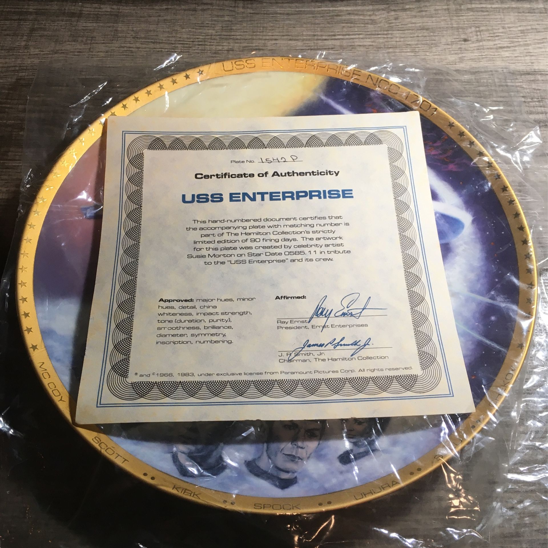 Star Trek USS Enterprise ~ Large Collector Plate (NCC1701)