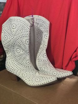 woman. boots. from Nordstrom strore. size 9. brand. matisse.