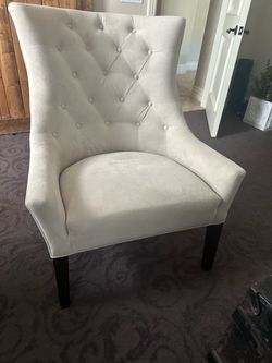 2 White Chairs