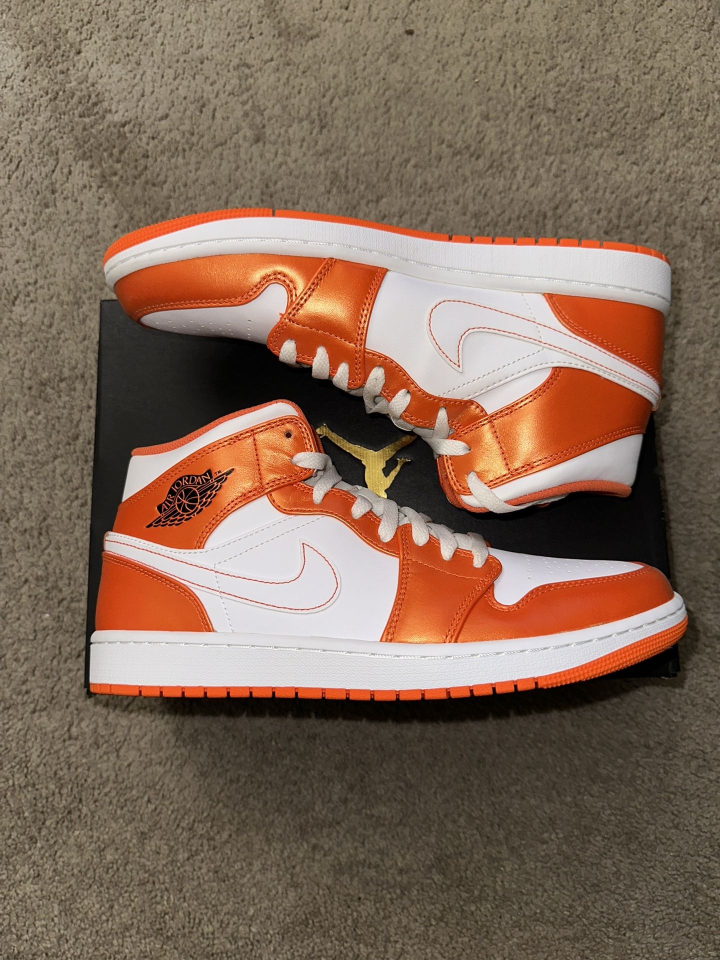 Air Jordan Mid SE “Electro Orange” – Size