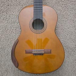 Yamaha C40 Classical Guitar