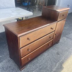 Changing Table / Dresser 