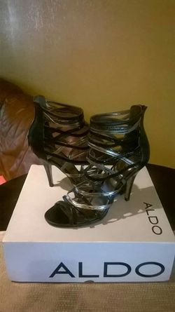 Aldo strappy high heels size 40 ( 10 )