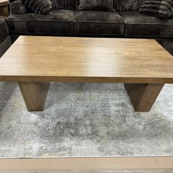 Kristiland Coffe Table 