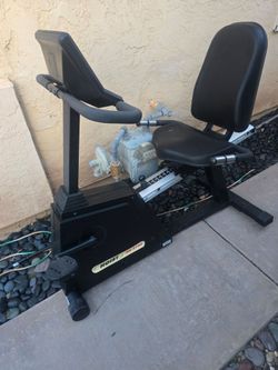 Hoist HB 2100 Recumbent Exercise Bike