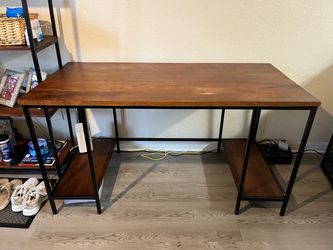 Desk - 58-inch Wood/Metal