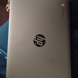 WORKING CHROMEBOOK. (W/ CHARGER AND POUCH, READ DESC)