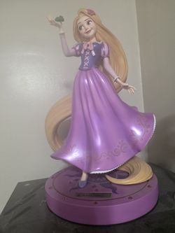 Rapunzel Statue