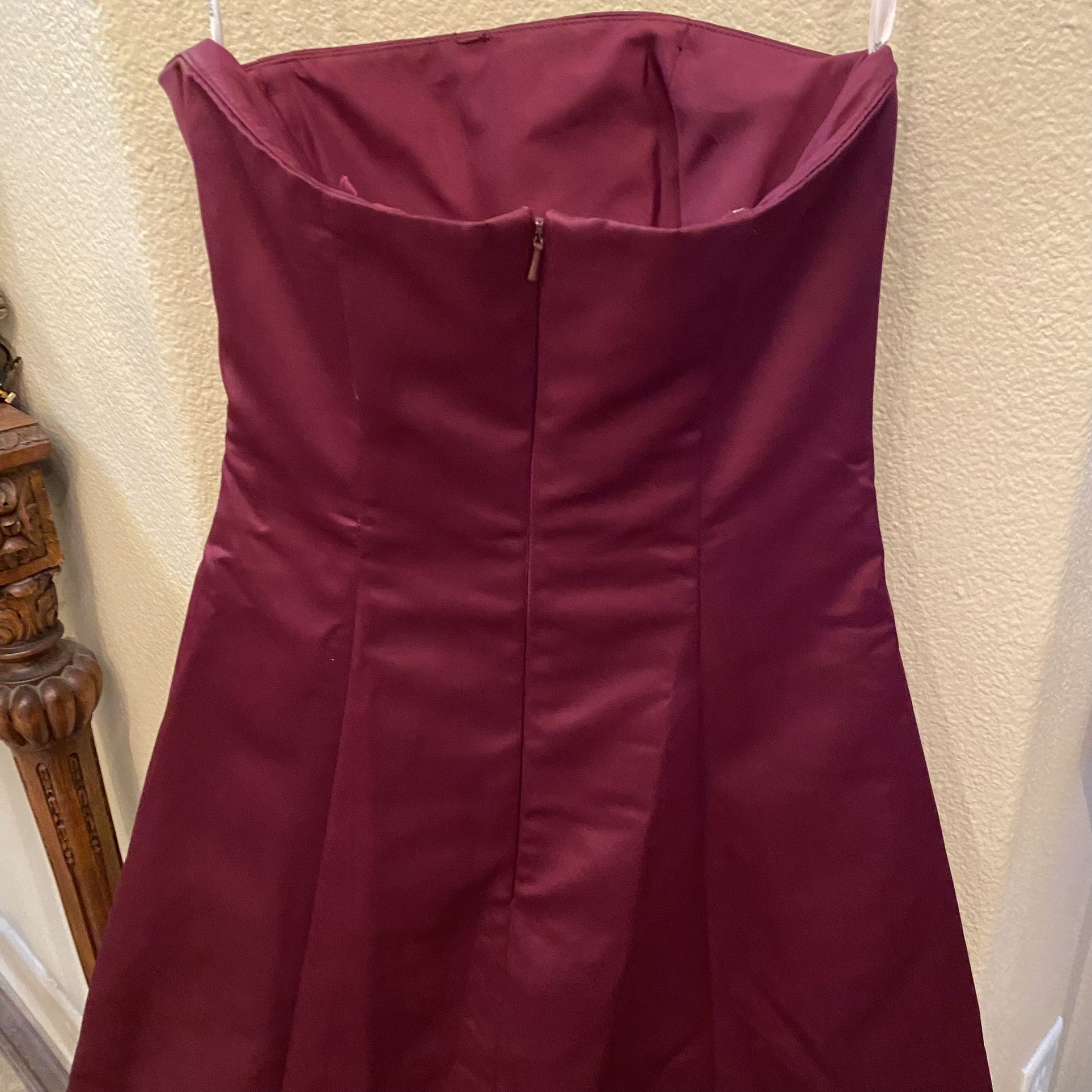 DAVID'S BRIDAL Women Burgundy Strapless Rhinestone Gown Prom Dress Size 4