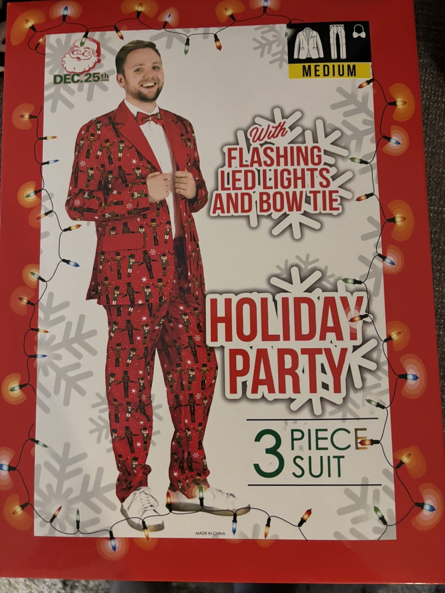 Men 3 Pc. Holiday Suit W/Flashing Tie Size M