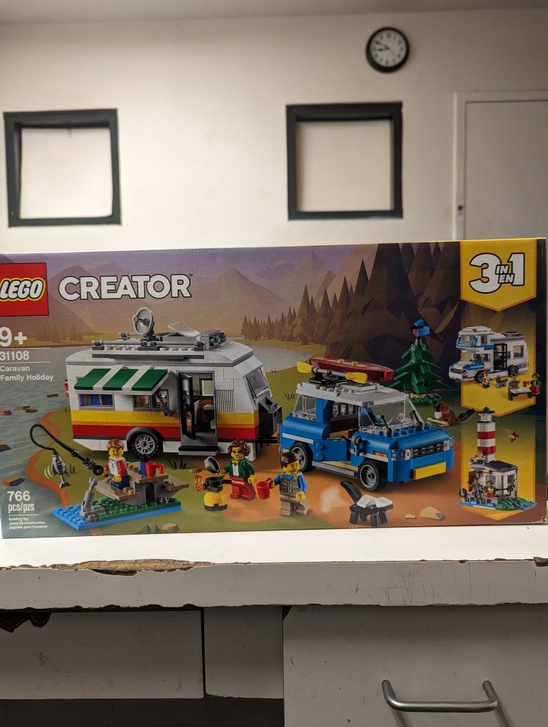 New LEGO® Creator: Caravan Family Holiday 31108