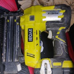Ryobi 18 gage brad nailer plus 18 volt 4 amp battery