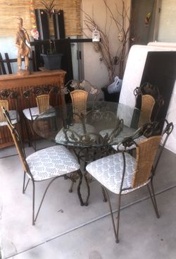 Round glass table