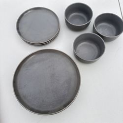 Plate Set Stoneware